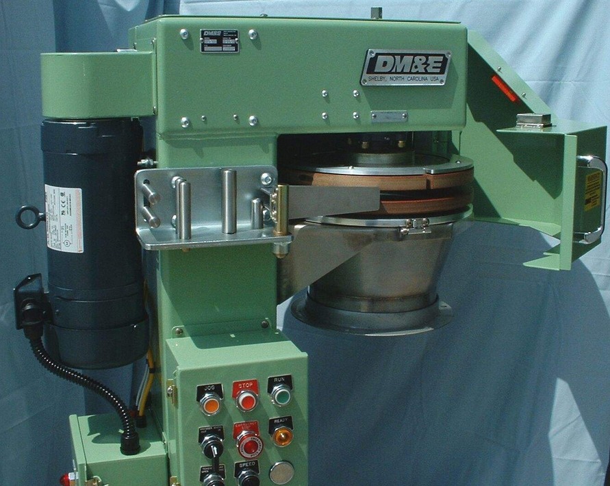 芳紡纖維切斷機.jpg 芳紡纖維切斷機.jpg